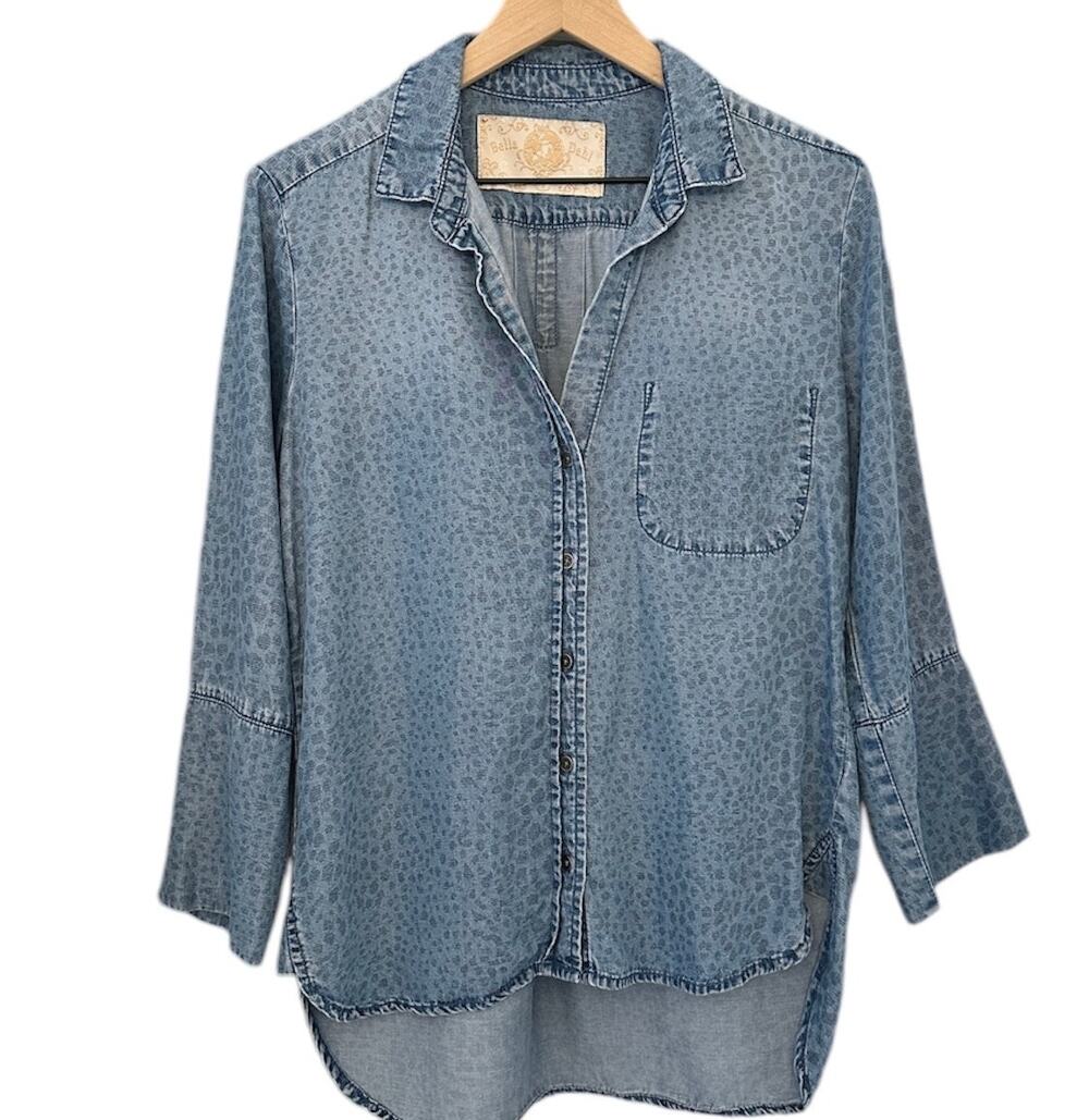 Bella Dahl by Anthropologie Light Denim Blue Chambray Shirt – Small